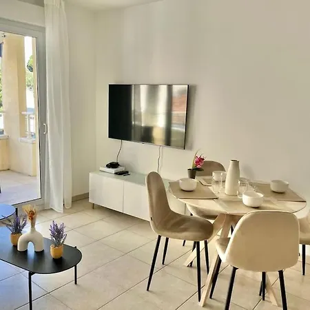 Le Daphnee Yourhosthelper Appartement *